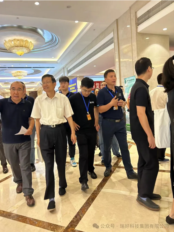 瑞好集團攜新產品亮相于2024年檔案新技術新產品展示會|"震撼視覺的檔案藝術展，每一幅畫面都是歷史的低語!
